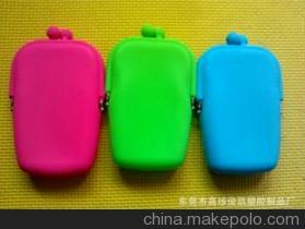 【硅膠化妝包(中號(hào)) 硅膠手機(jī)零錢(qián)包 廠家直供 專(zhuān)業(yè)生產(chǎn)訂做錢(qián)包】?jī)r(jià)格,廠家,圖片,化妝包、化妝箱、梳妝盒,東莞市高埗俊凱塑膠制品廠-